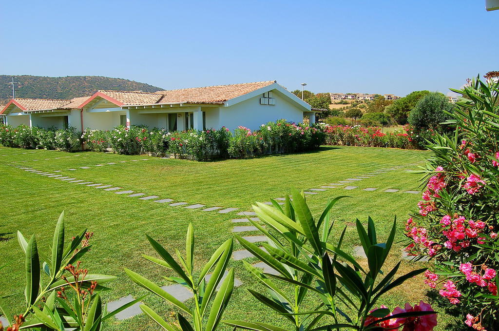 Hotel Budoni Beach Exterior foto